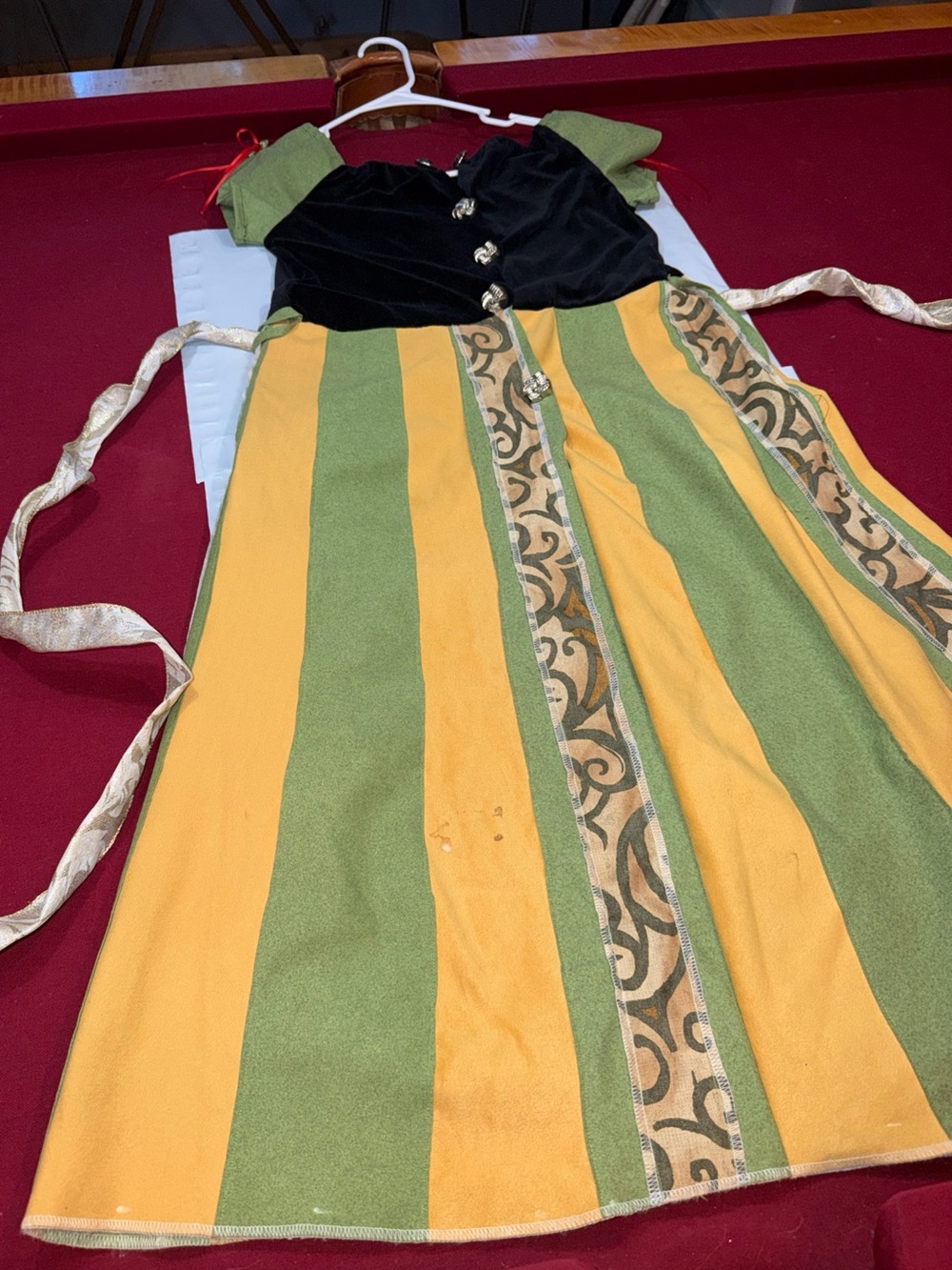 Princess ANNA black Green Yellow Coronation Dress, Disney Theatre, GIRLS Size XL